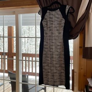 Women’s White House black market black and white tweed classy dress size 6